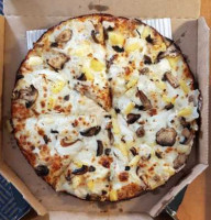 Domino's Pizza food