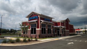 Zaxby's Chicken Fingers Buffalo Wings outside