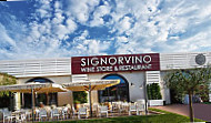 Signorvino outside