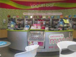 Menchie's Frozen Yogurt food