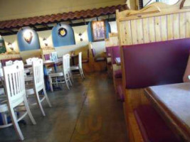 Los Compadres Mexican Grill inside