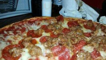 Vinnie's Pizzaria food