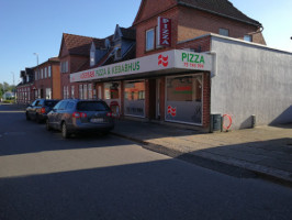 Agerbaek Pizza Og Kebab outside