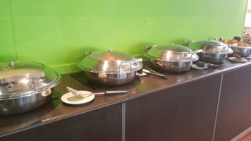 Ibis Styles Canberra Eaglehawk food