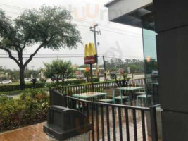 Mcdonald's outside