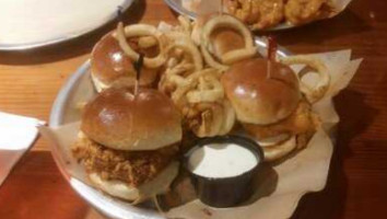 Hooters food