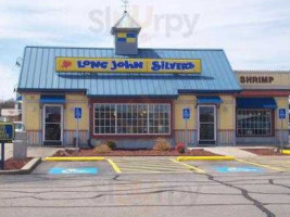 Long John Silver's outside