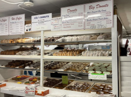 Allie's Donuts food