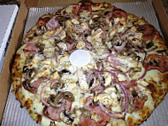 Toppers Pizza food