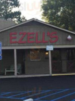 Ezell's Catfish Cabin outside