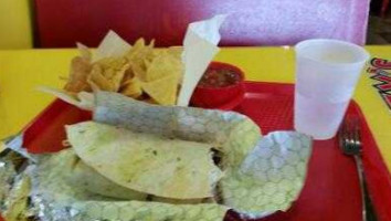 Fuzzy's Taco Shop food