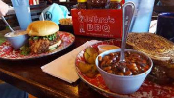 Jethro's Bbq food