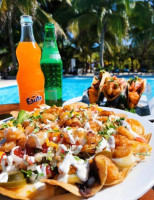 Beachclub Buccanos Bar & Grill food