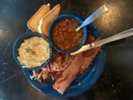 Mojo Old City Bbq food