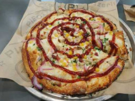 Pieology Pizzeria food