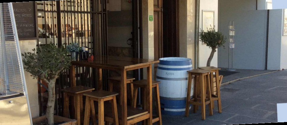 restaurant image