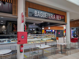 Baguetteria Rey inside