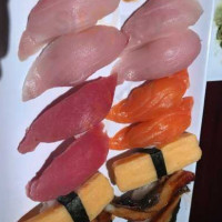 Sushi Damu food