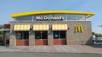 Mcdonald's outside