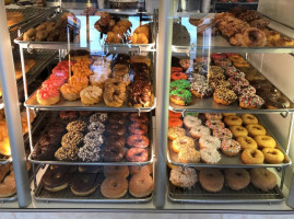 Mom's Donuts Ice Cream food