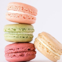 Le Macaron French Pastries food