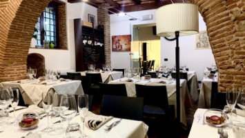 L'enoteca Delle Corti food