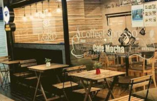 Caffe Pastore inside