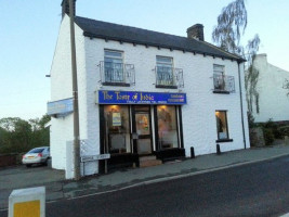 Taste Of India Tandoori outside