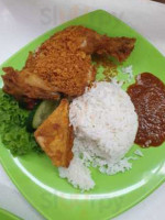 Uncle Penyet food