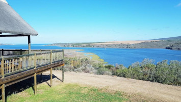 Marsanne's River Breeze Venue food