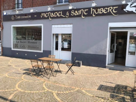 Menadel Et Saint-hubert food