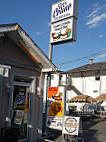 Chez Celine / Casse-Croute Snack Bar outside