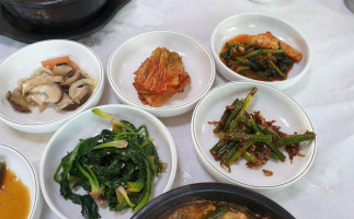 사계절 식당 food