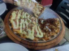 Giga Pizza Forneria food