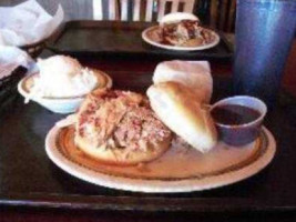 Hickory River Smokehouse food