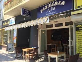 Pizzeria Atila food