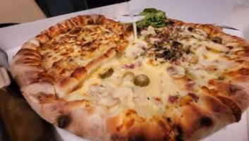 Mullino Pizzeria food