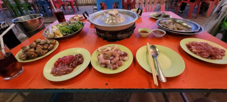 ร้านน้องเบญหมูกะทะ food