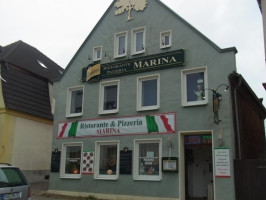 Marina Pizzeria outside