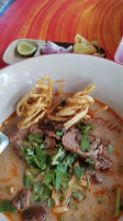 ก๋วยเตี๋ยวข้ามขัว food