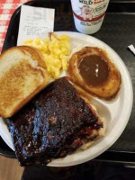 Hog Wild Pit Bar-B-Q food