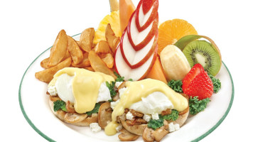 Cora's Breakfast & Lunch food