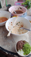 ก๋วยเตี๋ยวสามเดช บุณฑริก food