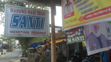 Warung Nasi Uduk Santi outside