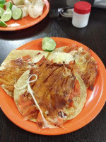 Taquerias El Carboncito Tulipanes food