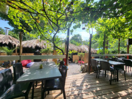 Terrasse de la Pichette inside