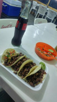 Armando Tacos Y Hamburguesas food