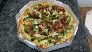 Bella Pizza food