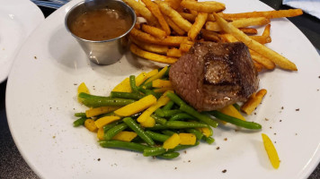 Steak Frites St-paul food