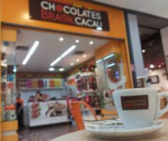 Chocolates Brasil Cacau food